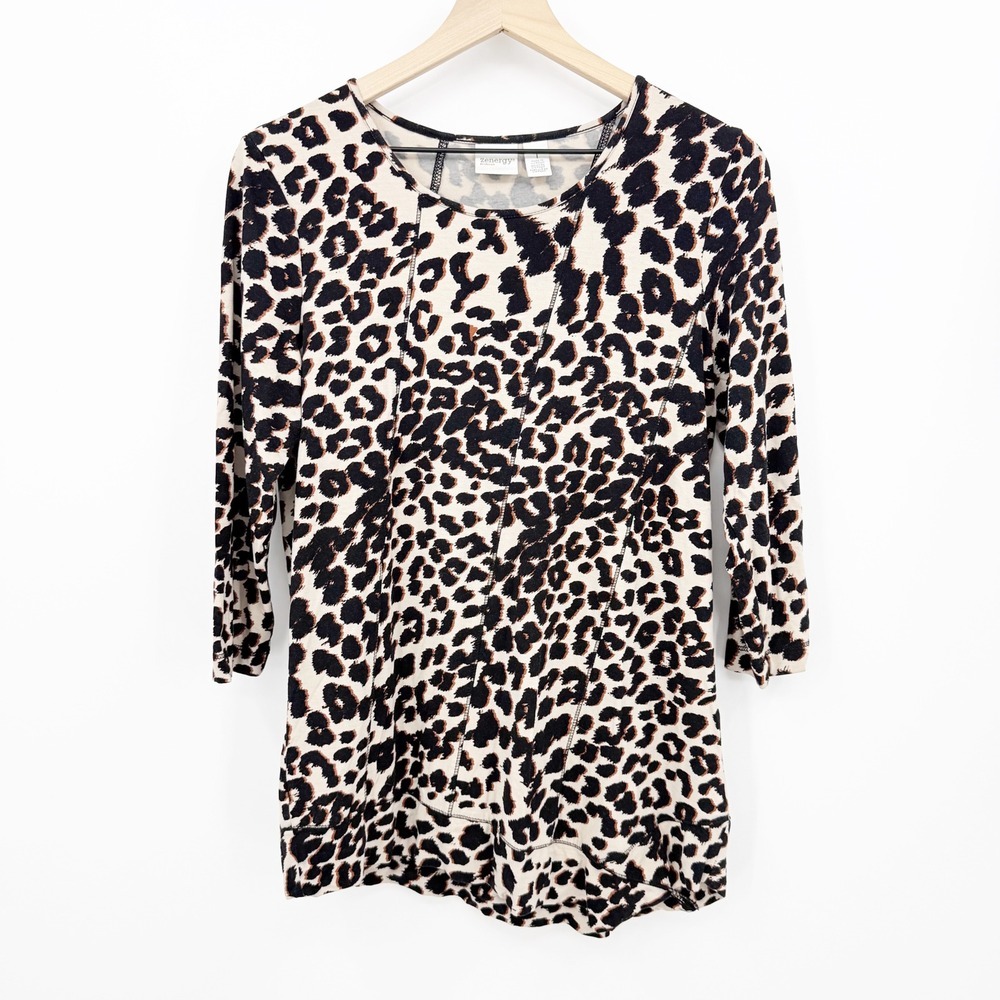 Zenergy by Chicos Leopard Print 3/4 Sleeve Top Brown Tan Size 1 Mob Wife Stretch
